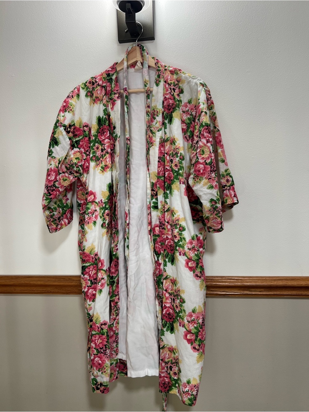 Handmade Floral Cotton Robe size small/medium - Picture 2 of 7